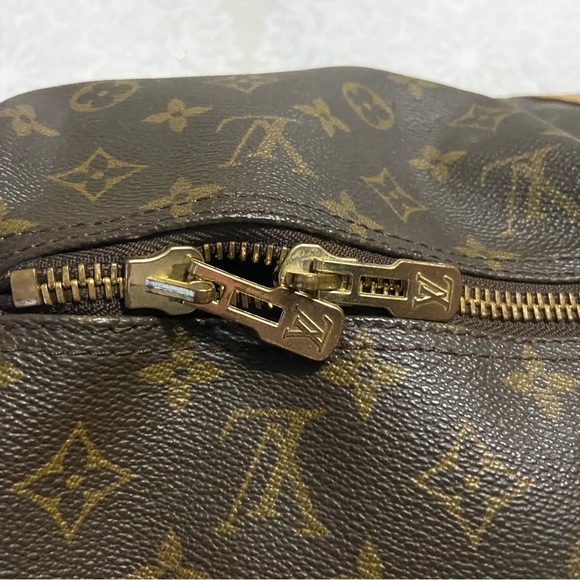 Authentic vintage Louis Vitton Monogram Keepall Bandolier 50 - Picture 9 of 11